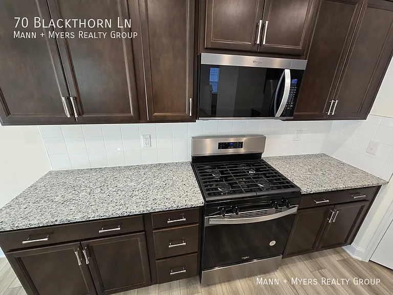 70 Blackthorn Ln — Photo 17