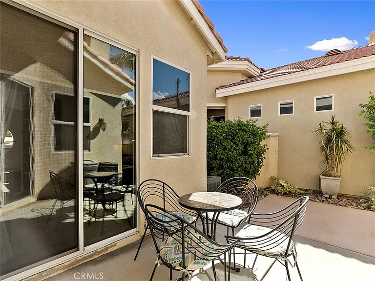 48957 Heifitz Dr — Photo 24