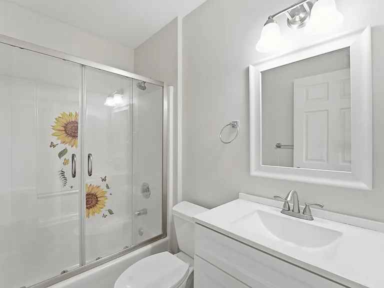 2366 SW Alminar St #1 — Photo 12