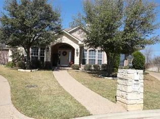 1215 Oakmanor Cir, Hewitt, TX 76643