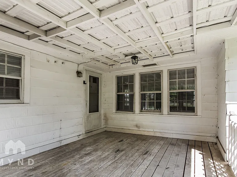 1222 Eastern Valley Rd — Photo 22