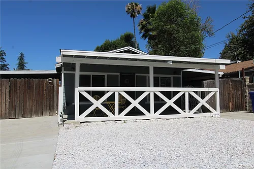 1223 Rose St Photo 1