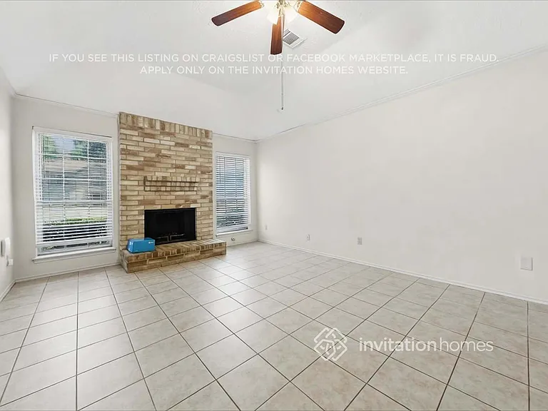 10514 Wayward Wind Ln — Photo 5