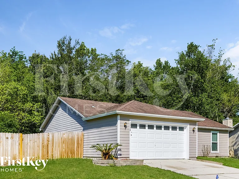 1598 Twin Oak Dr — Photo 2