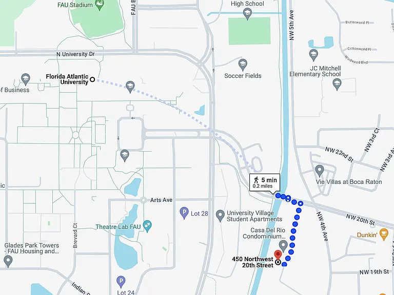 5 minute walk to FAU!