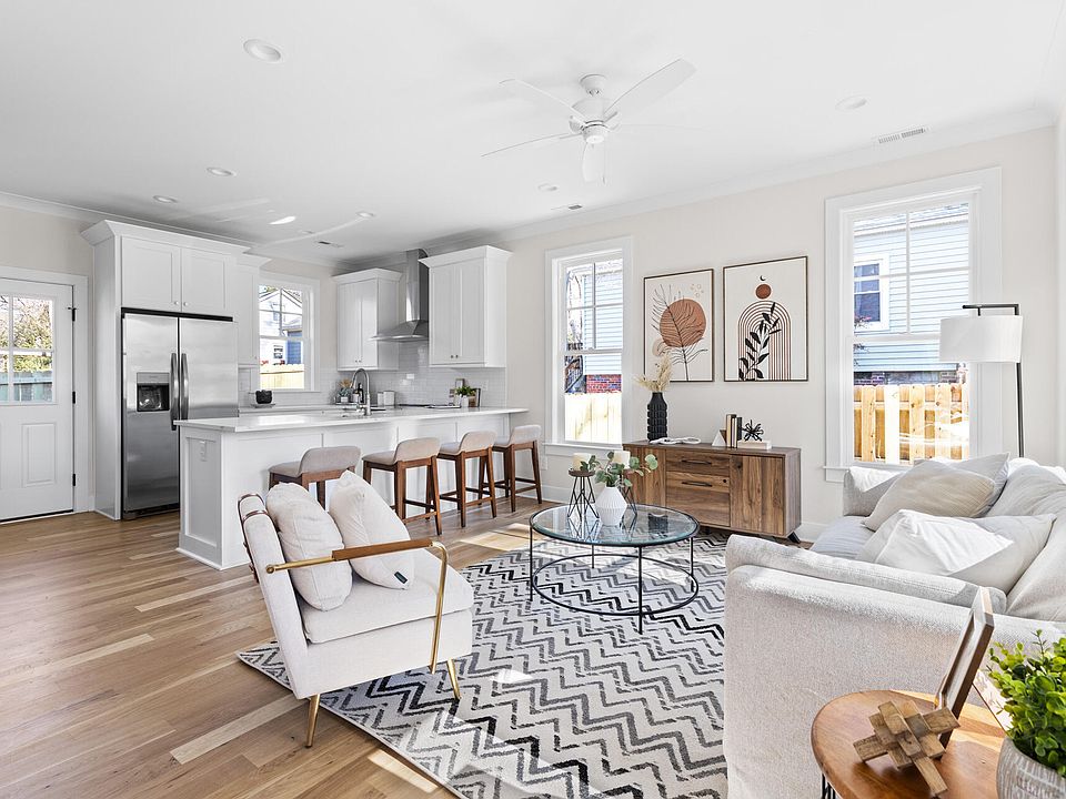 2nd image of 214 W Maynard Ave