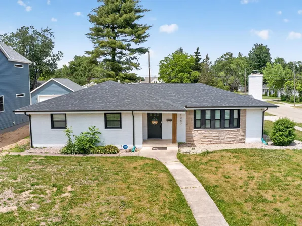 1357 Campeau St, South Bend, IN 46617