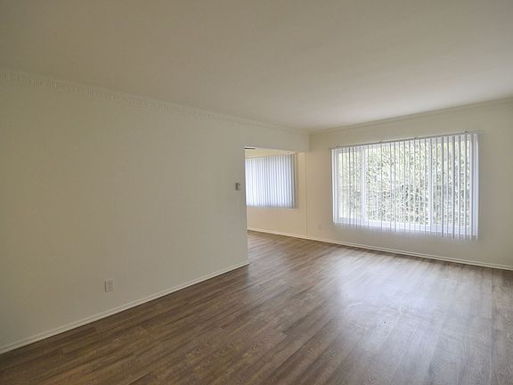 3rd image of 1422 Gordon St APT 3
