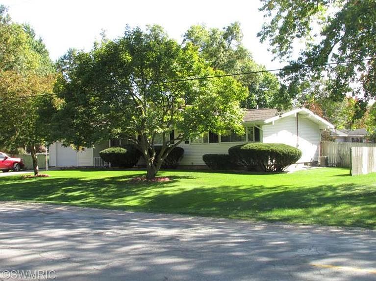 1st image of 2085 E Hile Rd