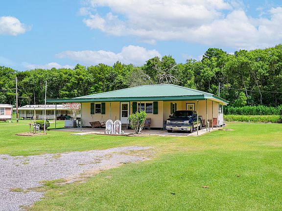 3rd image of 3015 Choctaw Rd