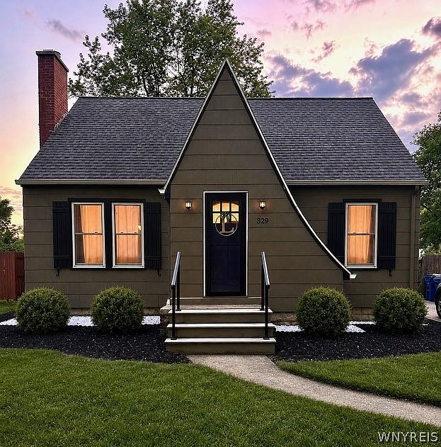1st image of 329 Walton Dr