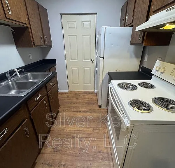 1206 Knoxville Ave #5 — Photo 6