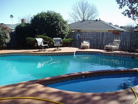 1st image of 1232 Grove Dr