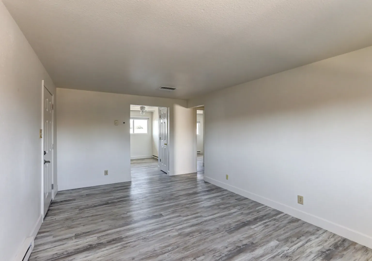 Sierra View Townhomes — Photo 3