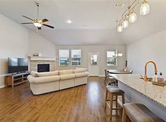 3rd image of 245 Black Alder Dr