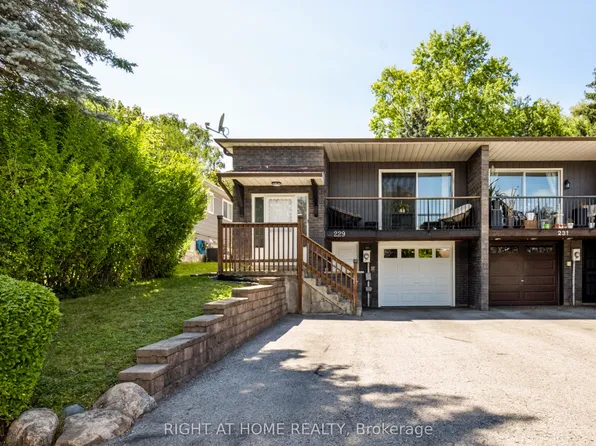 229 Britannia Ave, Bradford West Gwillimbury, ON L3Z 1A4
