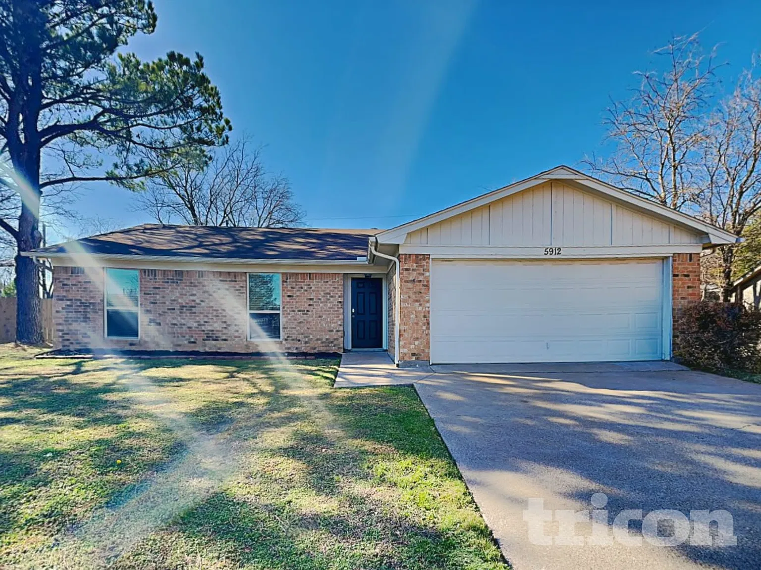 5912 Willow View Drive Arlington TX — Photo 2