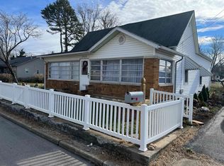 2020 29th St, Bedford, IN 47421