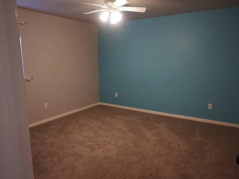 2121 Warwick Pl — Photo 19