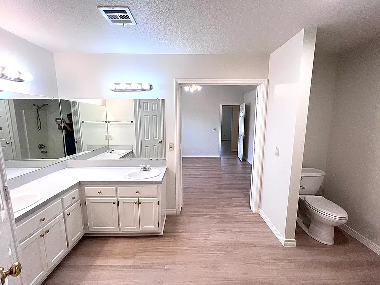 11102 S Nandina Ave — Photo 12