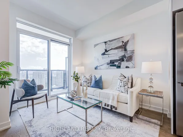 5081 Hurontario St #3103, Mississauga, ON L4Z 3X7