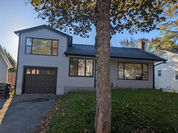 9 DARLING Street, St. John`s, NL A1B1V7