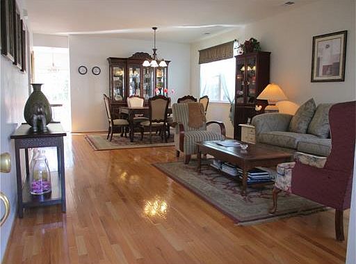2nd image of 54 Berkshire Way