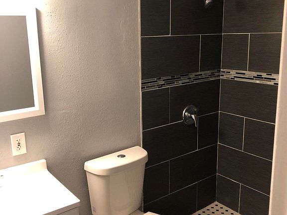 5th image of 2029 N 63rd Ave