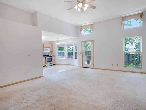 5th image of 1518 Meadowlark Ln