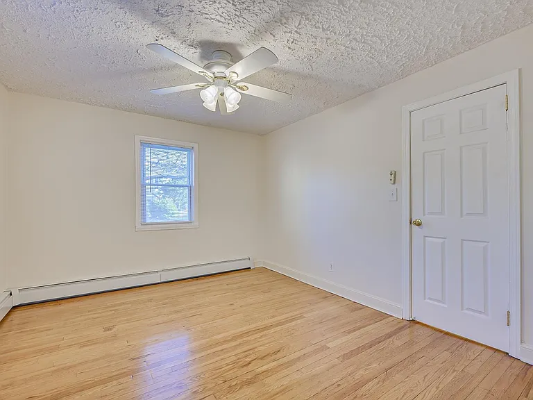 551 Main St #A — Photo 11
