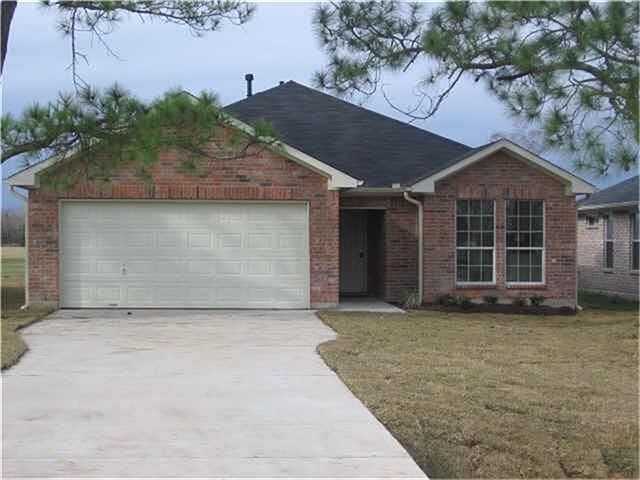 1st image of 4121 Country Club Dr