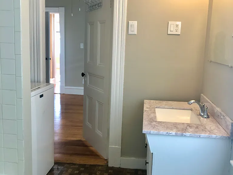 66 Huntington St #1 — Photo 10