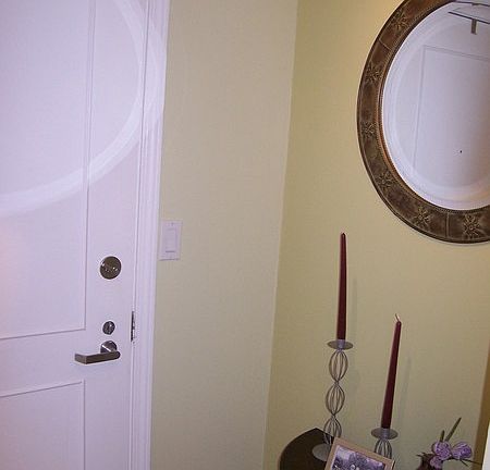 Entry way : Room for small table in entry way