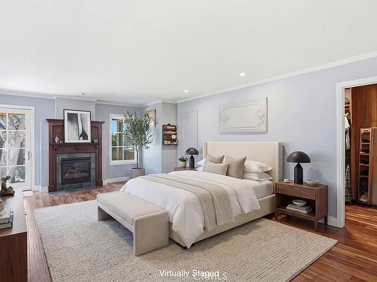 2611 Janin Way — Photo 25