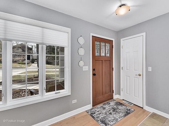 4th image of 538 Kenilworth Ave