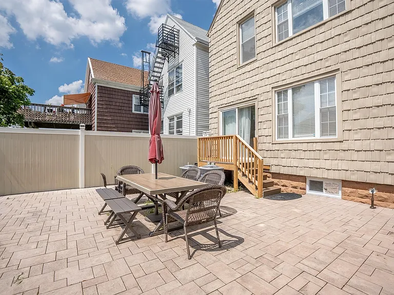 24 Edwards Ct #1 — Photo 13