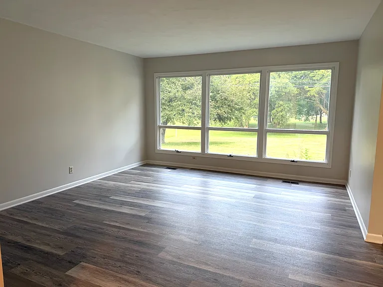 6020 Skyline Dr — Photo 3