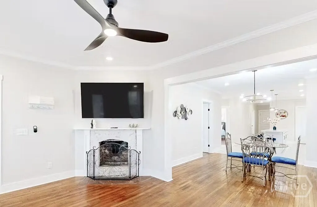 3 bed, 1.0 bath, 1530 sqft, $2,450 — Photo 4