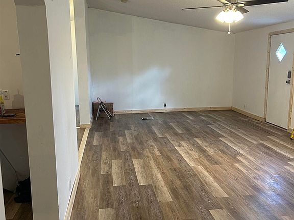 3rd image of 326 Dream Weaver Ln