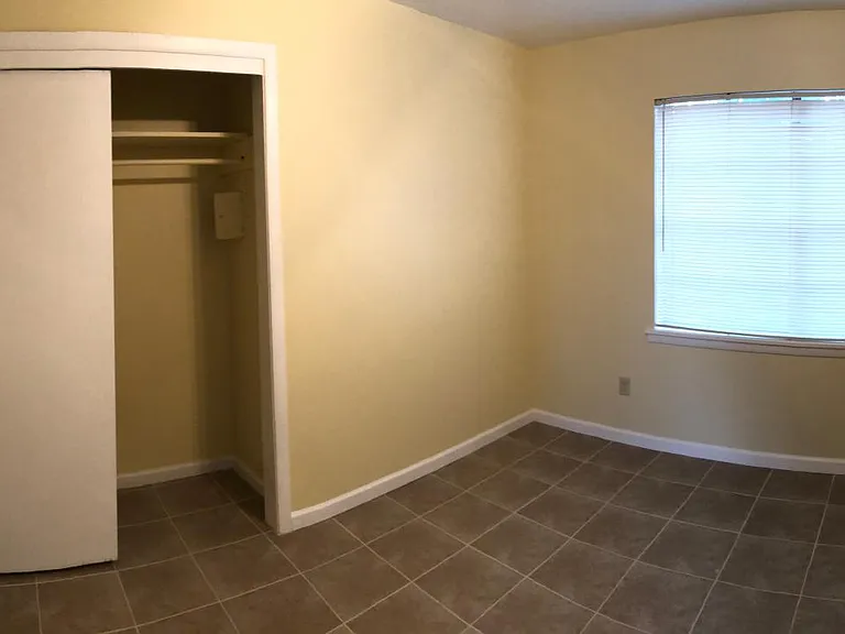 3557 Southern Ave #2 — Photo 2