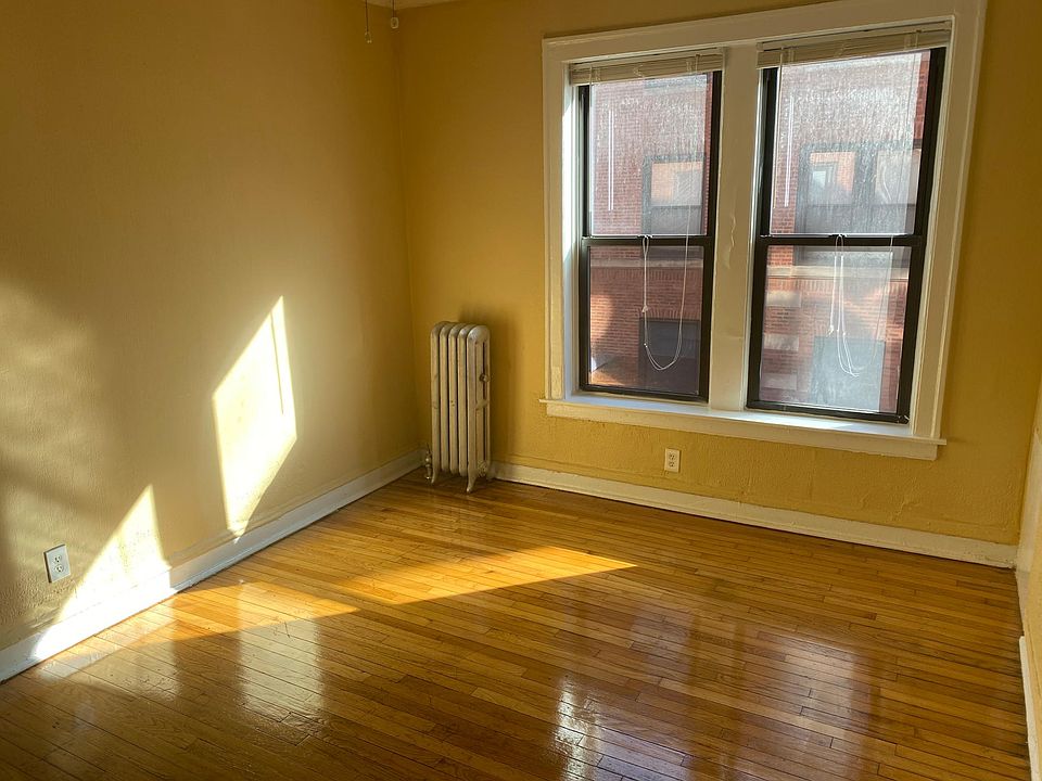 68 Crandon Apartments 684975 S Crandon Ave Chicago IL Zillow