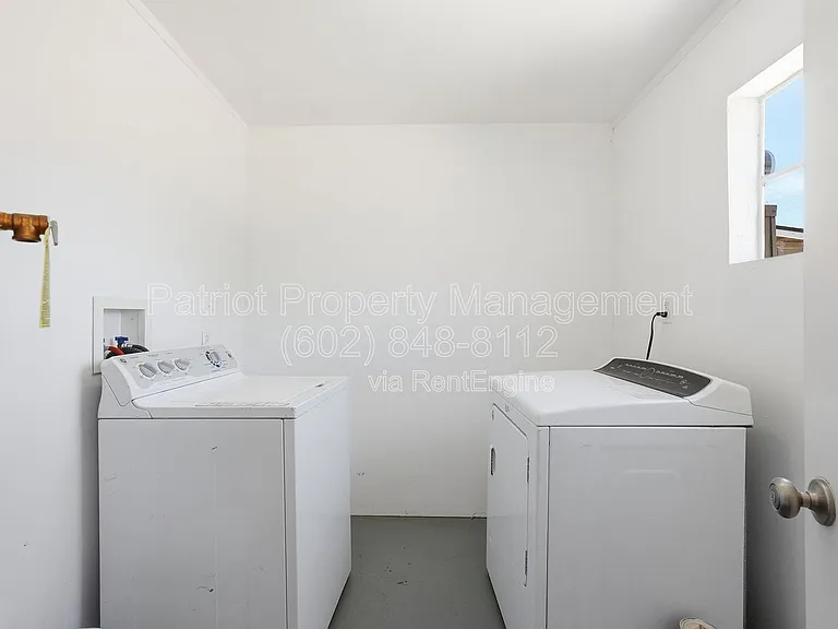 6701 N 33rd Ave — Photo 28