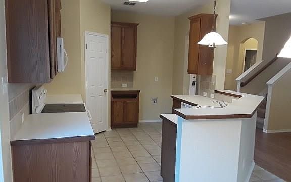 5th image of 1623 Broadmoor Dr