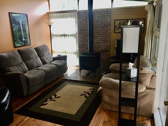 2nd image of 1105 Western Dr
