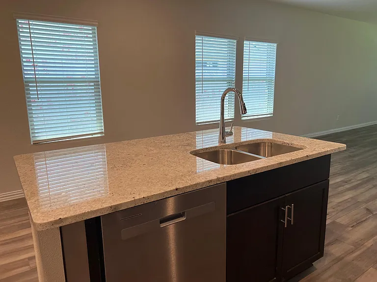 114 Mountain Meadow Ln — Photo 6