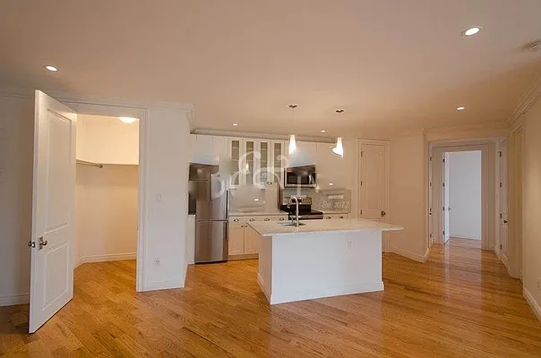 Rented by Corcoran | media 27