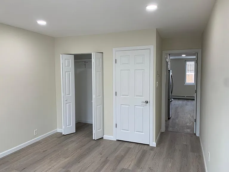 3686 Shore Pkwy — Photo 8