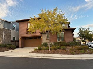 7374 Diamond Mountain Rd, Dublin, CA 94568