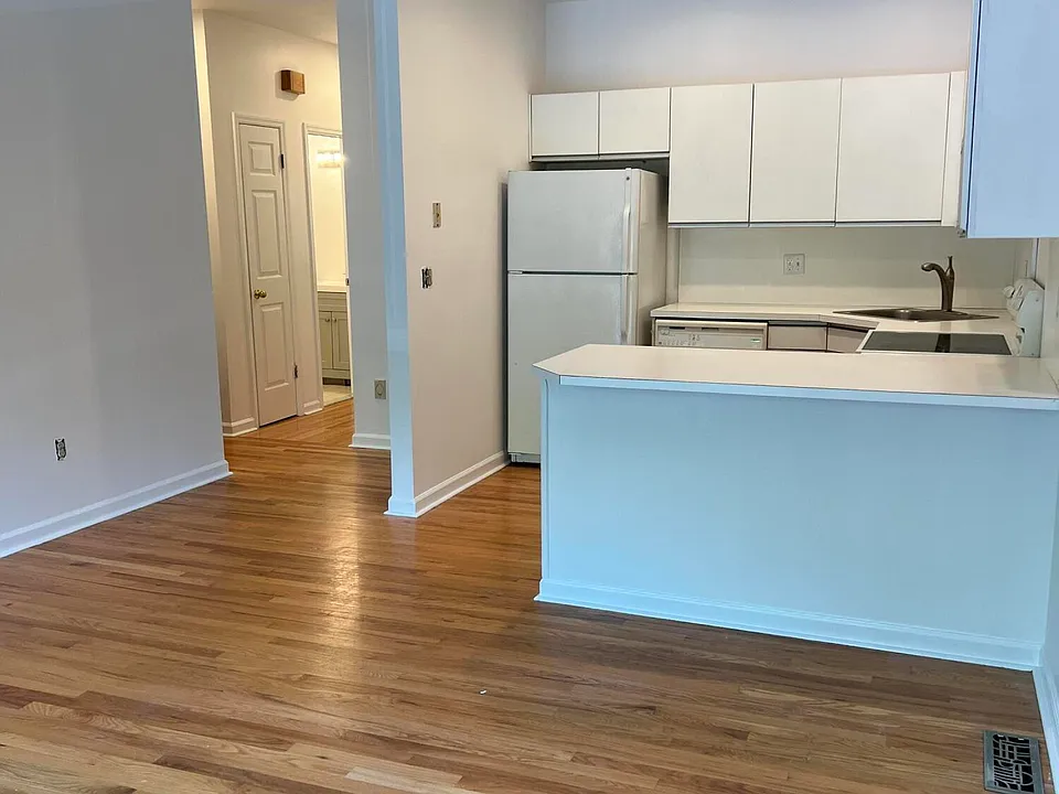 51 Old Kings Hwy #2