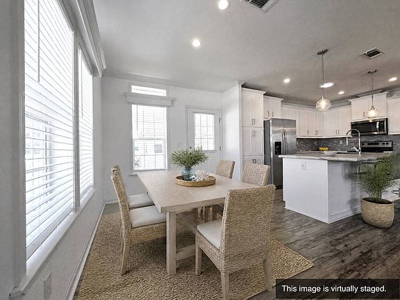 3rd image of 3618 Baldwin Way